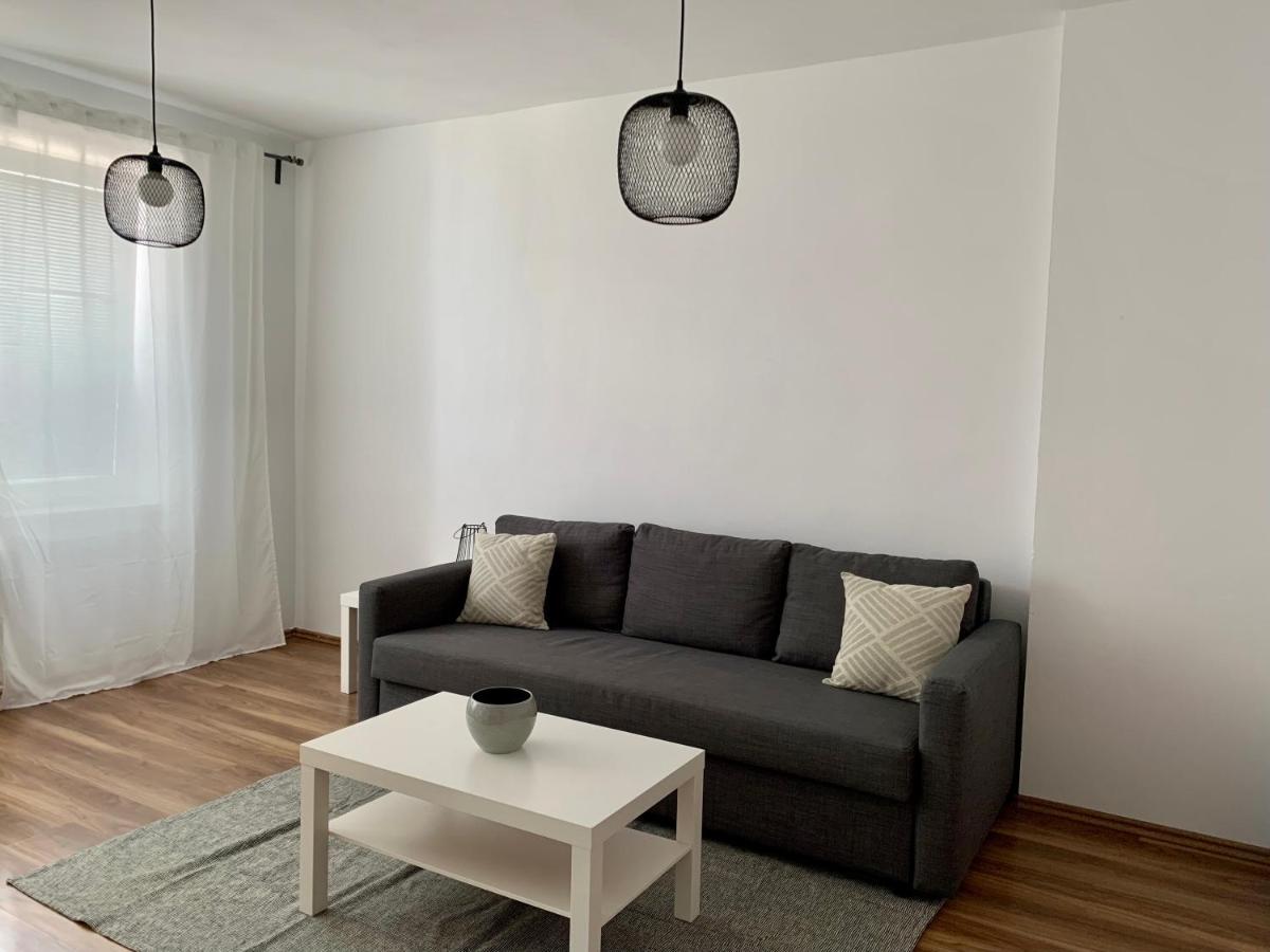 Apartment Horakova Znojmo Bagian luar foto